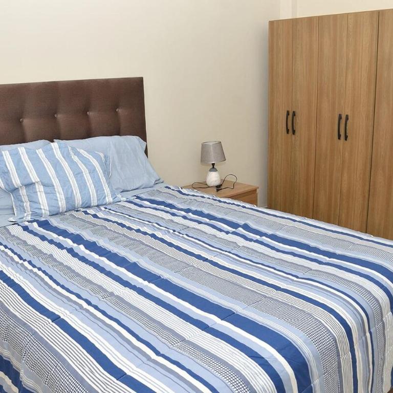 Casa de La Reina - Three-Bedroom House - 40