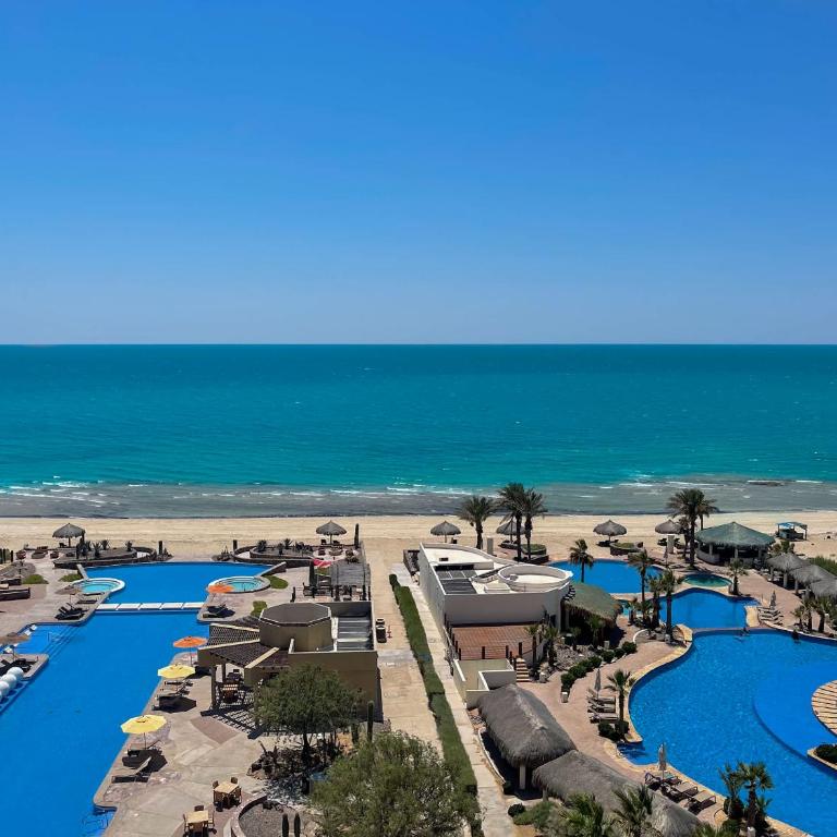 Waves & Relaxation Oceanfront 2BR Family Condo - Apartamento - 53