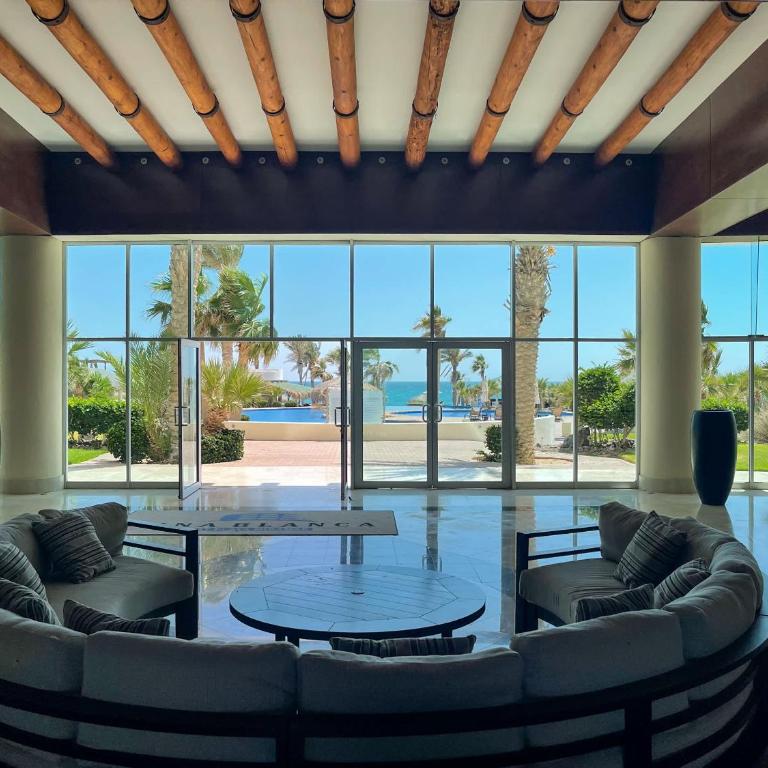 Waves & Relaxation Oceanfront 2BR Family Condo - Apartamento - 61