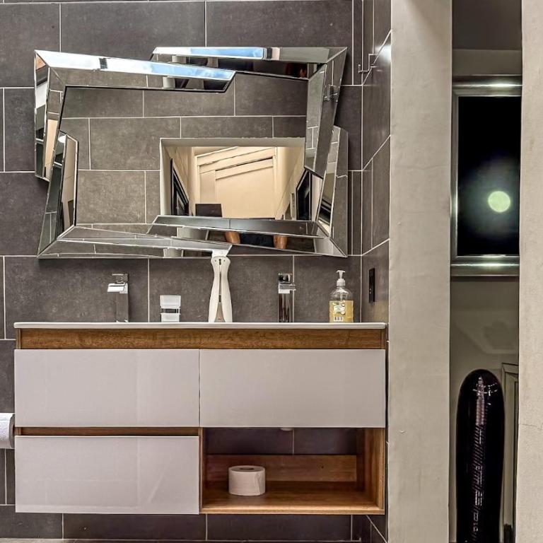 Urban Lofts - One-Bedroom Premium Apartment - 35