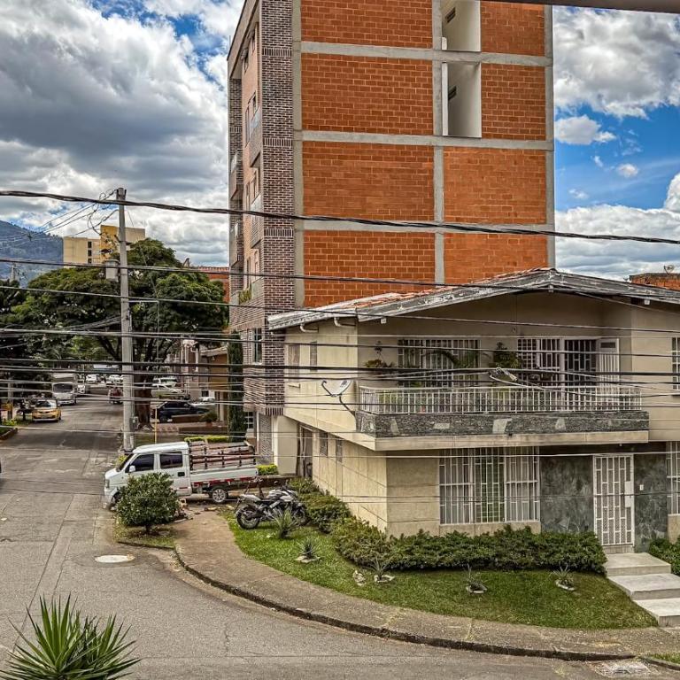 Urban Lofts - One-Bedroom Premium Apartment - 8