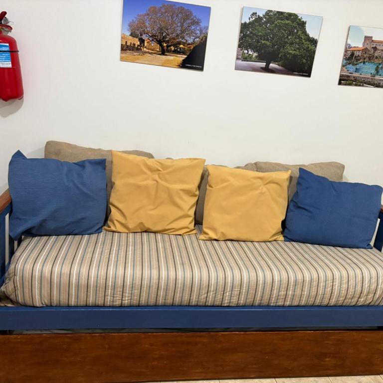 Jacarandá- PLANTA BAJA- Casa o Deptos - Cerca de todo- Solo con seña - Apartamento de 1 dormitorio - 4