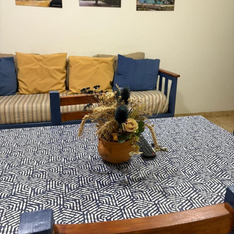 Jacarandá- PLANTA BAJA- Casa o Deptos - Cerca de todo- Solo con seña - Apartamento de 1 dormitorio - 3