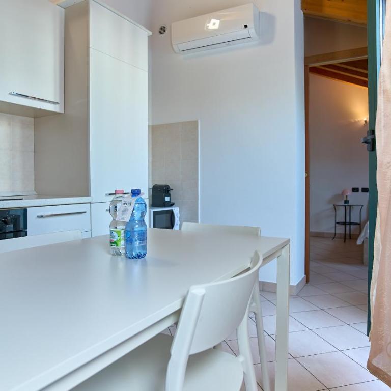 App 19 Elegante Mansarda con Terrazzo e Parcheggio - Apartamento de 1 dormitorio - 10