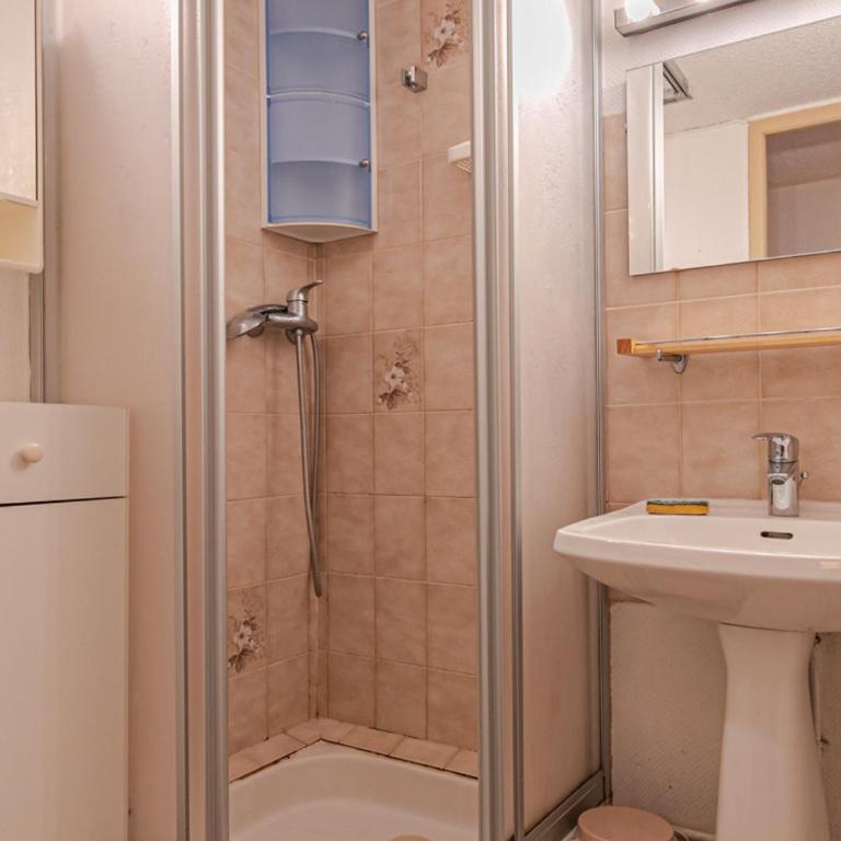 Appartement avec balcon et WIFI, près des pistes - Apartamento de 1 dormitorio - 4