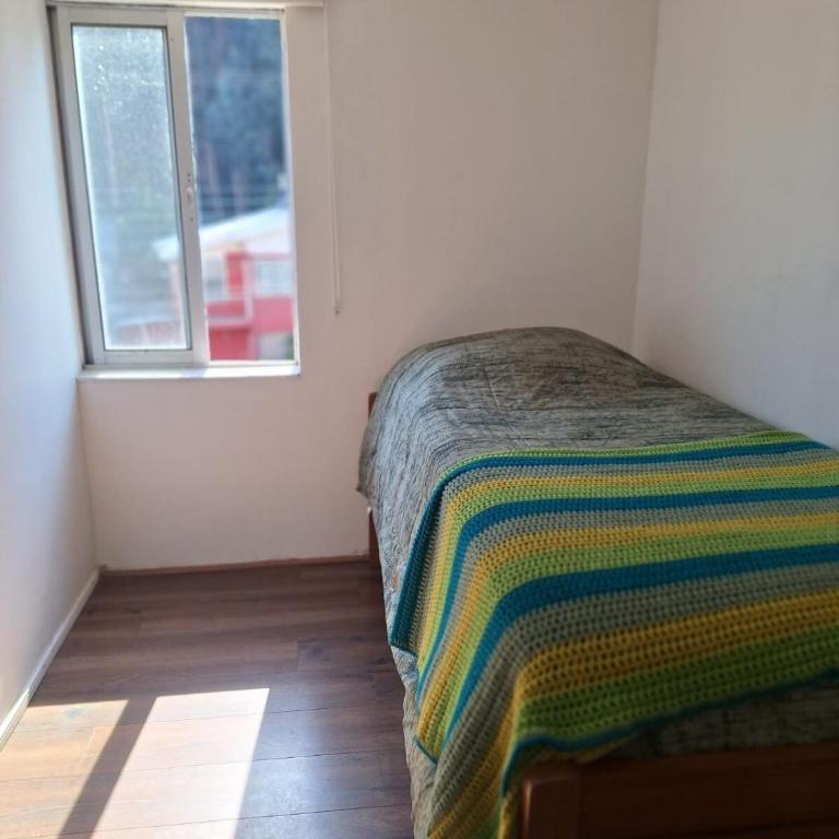 Cómodo departamento frente a Laguna Grande San Pedro de La Paz - Two-Bedroom Apartment - 5