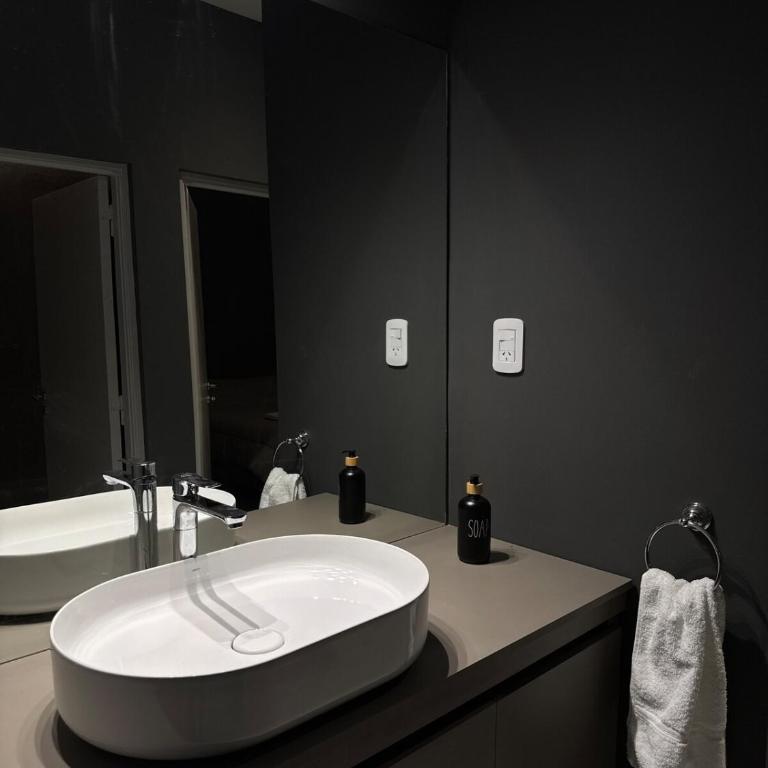 Isi house - One-Bedroom Apartment - 13