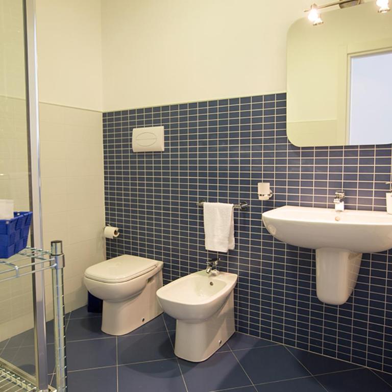 B&B Kolors - Camera Familiare con Doccia - 3