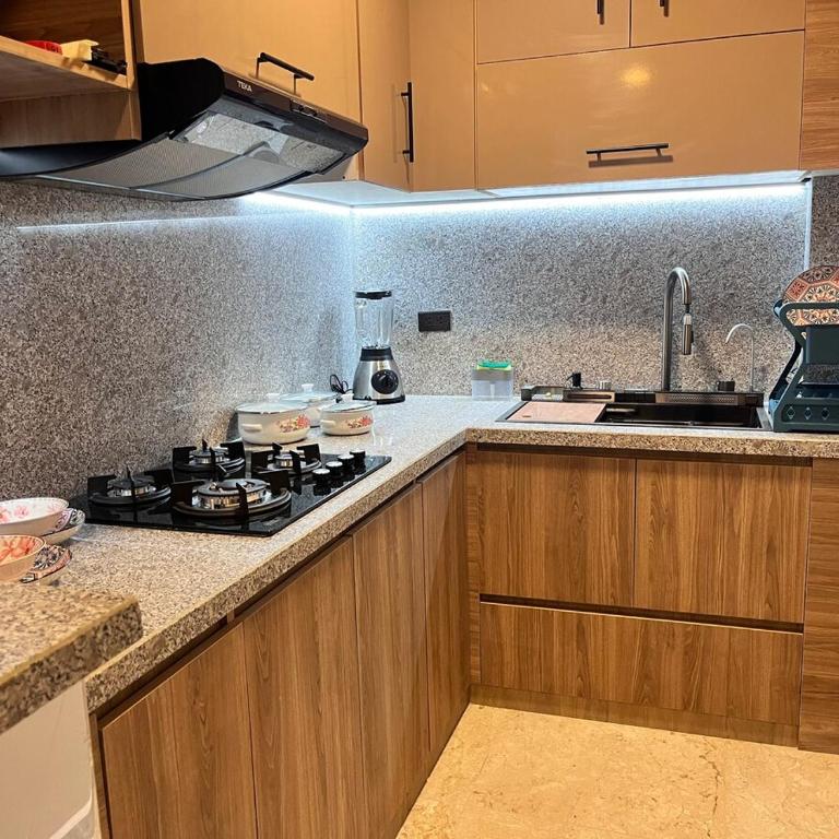 Cozy suite, great area - One-Bedroom Apartment - 8