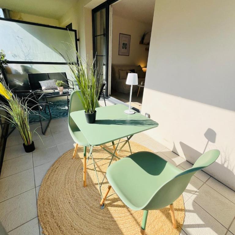 Studio Moderne avec Terrasse - Studio Apartment - 14