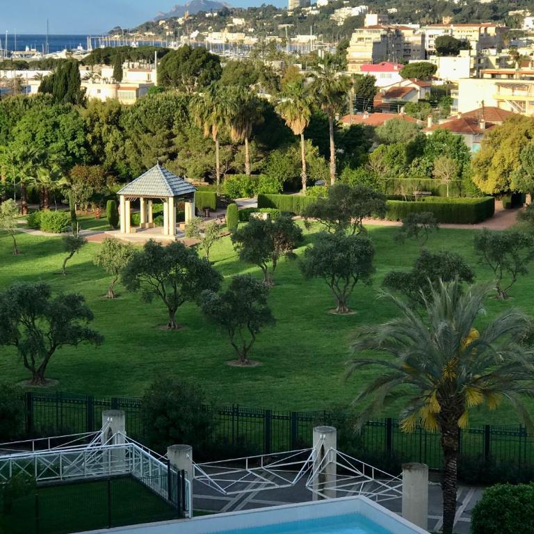 Grand 2 Pièces Climatisé dans Residence de Standing avec Vue Piscine au Bord de la Mer - Appartement 1 Chambre - 29