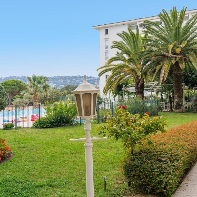 Grand 2 Pièces Climatisé dans Residence de Standing avec Vue Piscine au Bord de la Mer - Appartement 1 Chambre - 33