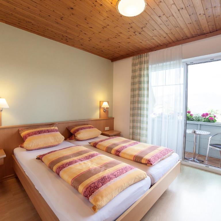 Pension Christophorus - Doppelzimmer mit Balkon - 5