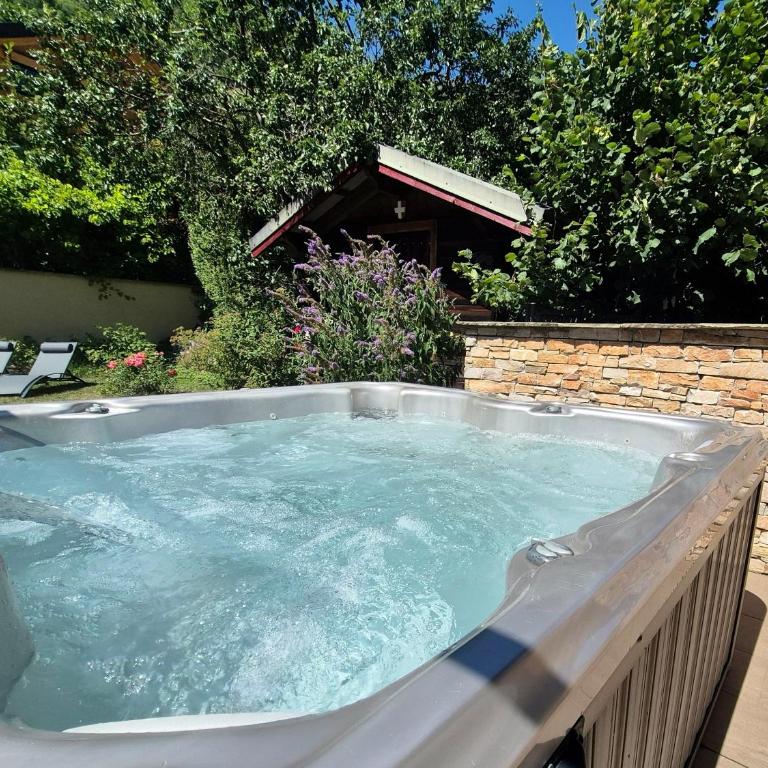 Chalet avec Jacuzzi, billard, jardin clos, proche Paradiski - Chalet - 50