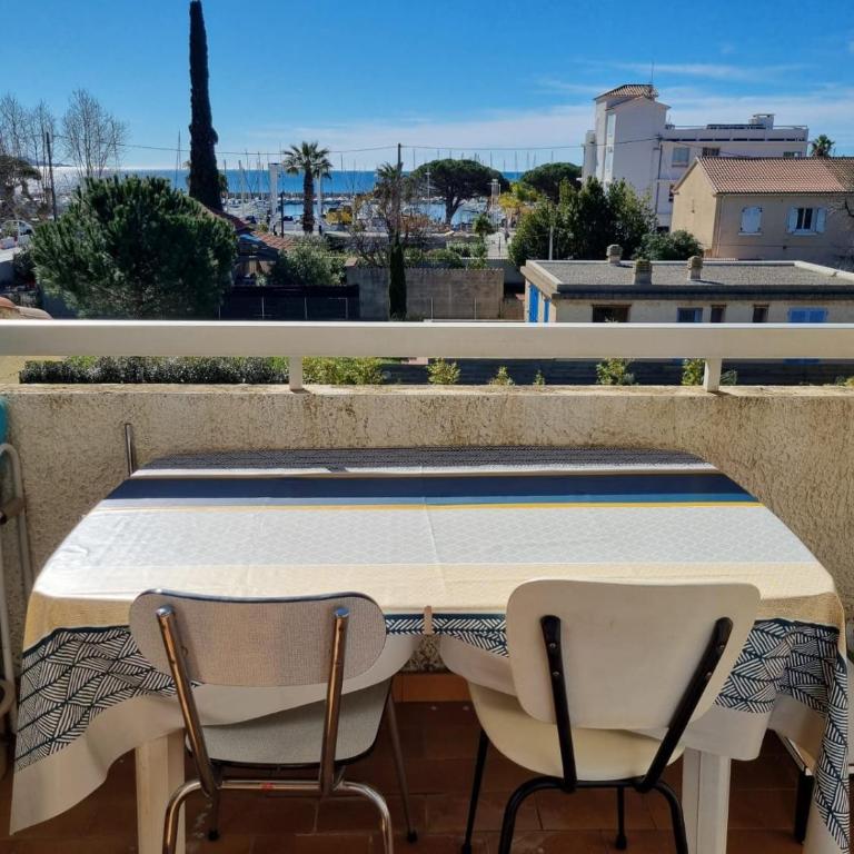 charmant studio Mezzanine vue mer,près du port - Studio - Vue sur Mer - 15