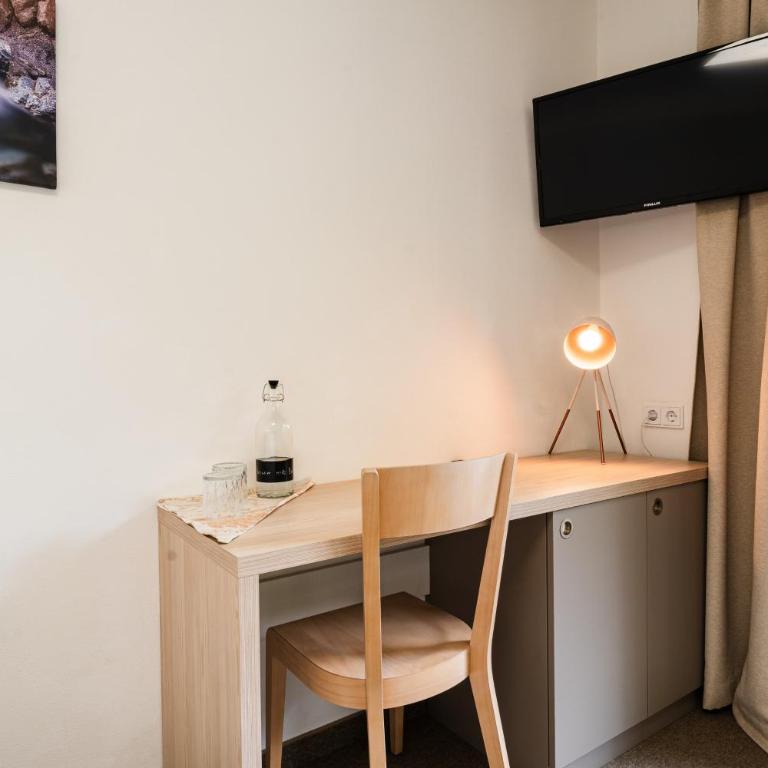 Hotel Stubnerhof - Doppelzimmer mit Balkon - 7
