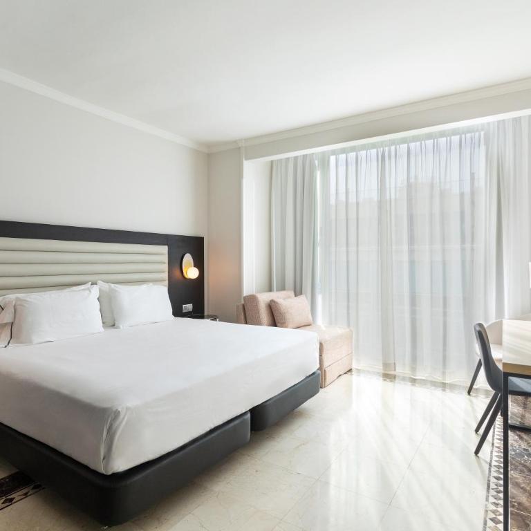 Eurostars Cristal Palace - Triple Room - 1