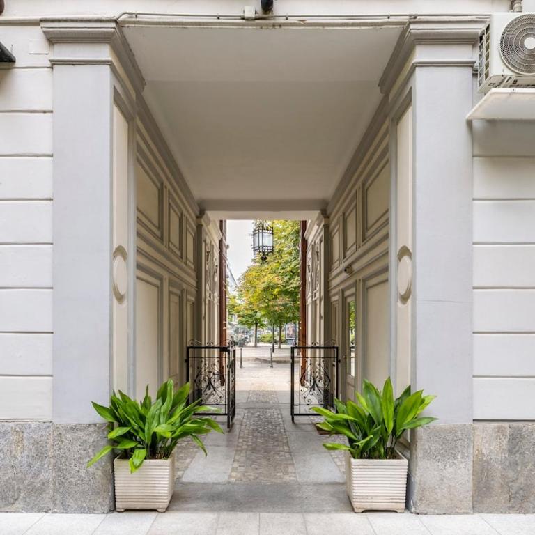 Heritage Four Suites - Four-Bedroom House - 3