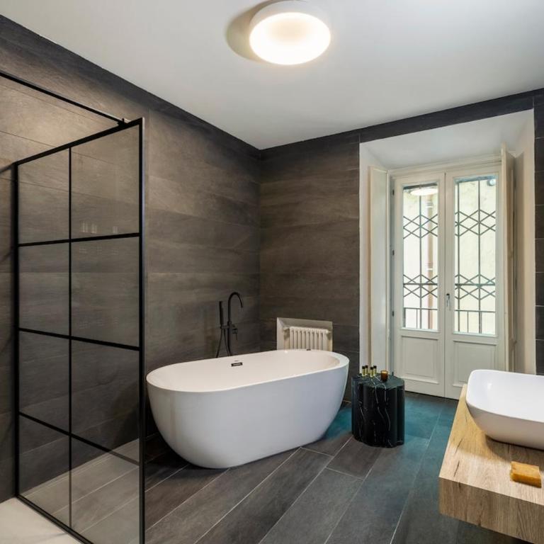 Heritage Four Suites - Four-Bedroom House - 4