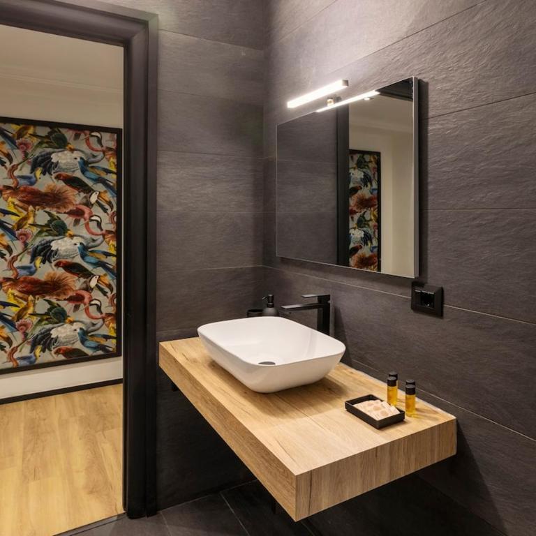 Heritage Four Suites - Four-Bedroom House - 34