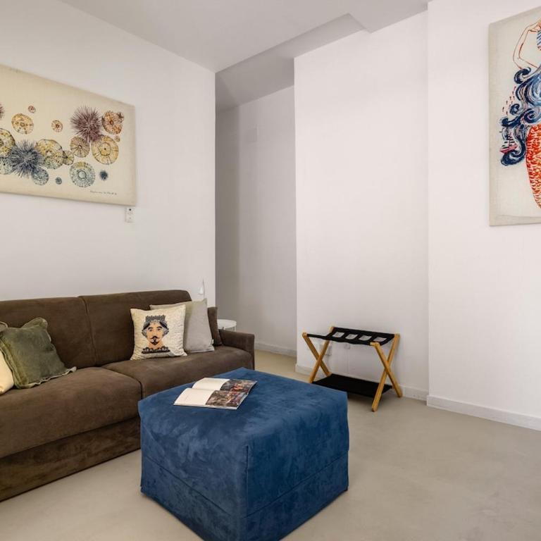Sunny Apartament - One-Bedroom Apartment - 2