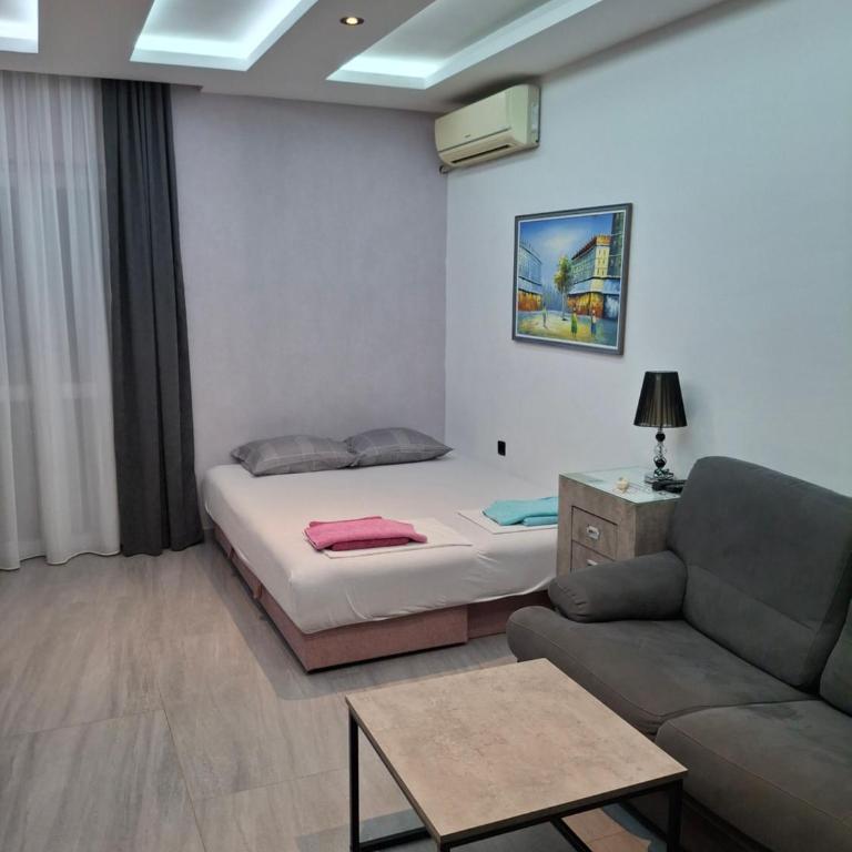 Apartments Grabovica - One-Bedroom Apartment with Sea View - 2
