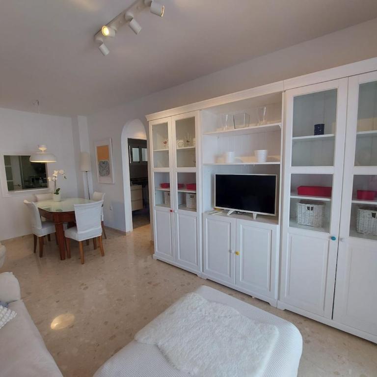 APARTAMENTO JUNTO AL MAR Con PARKING - One-Bedroom Apartment - 1