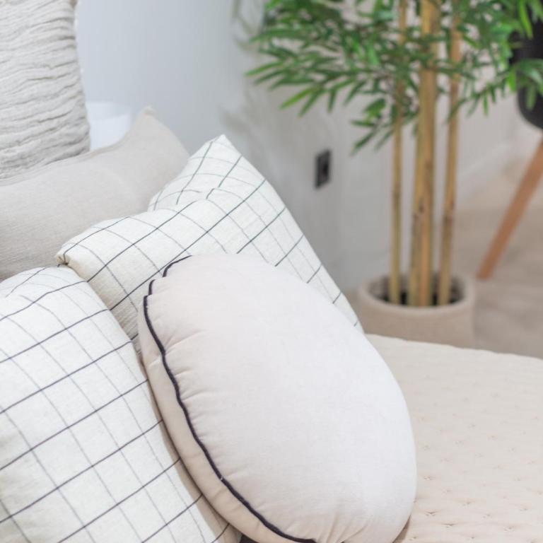 Manya Valencia by Concept Flats - Standard Studio - 32