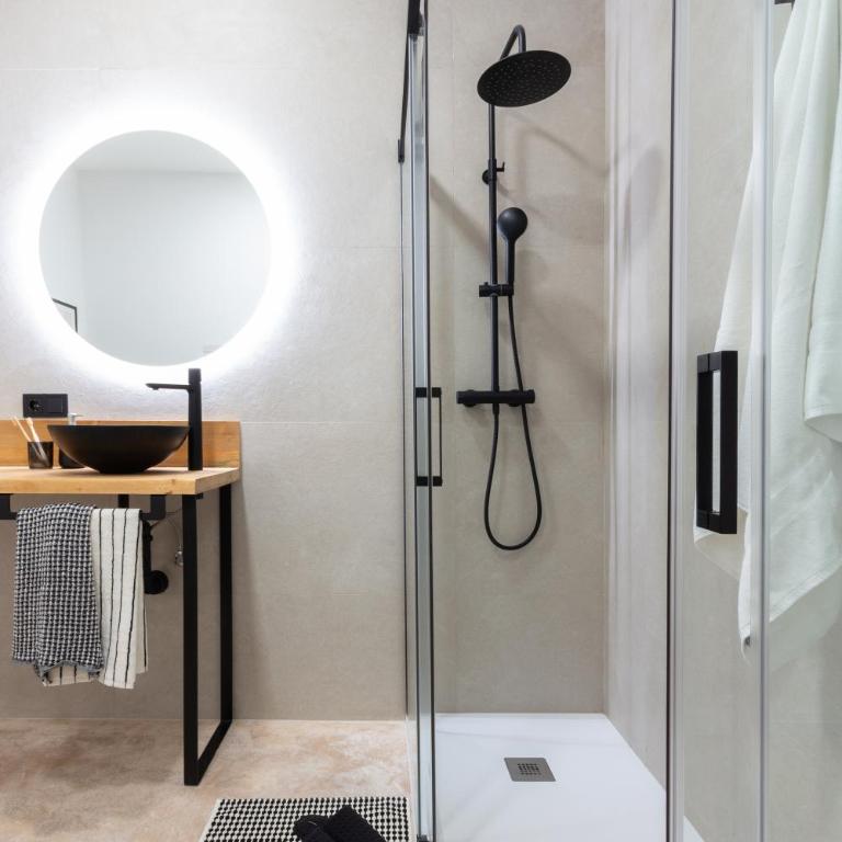 Manya Valencia by Concept Flats - Standard Studio - 25
