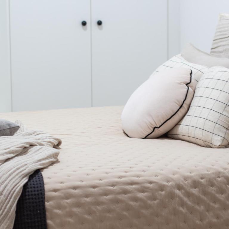 Manya Valencia by Concept Flats - Standard Studio - 15