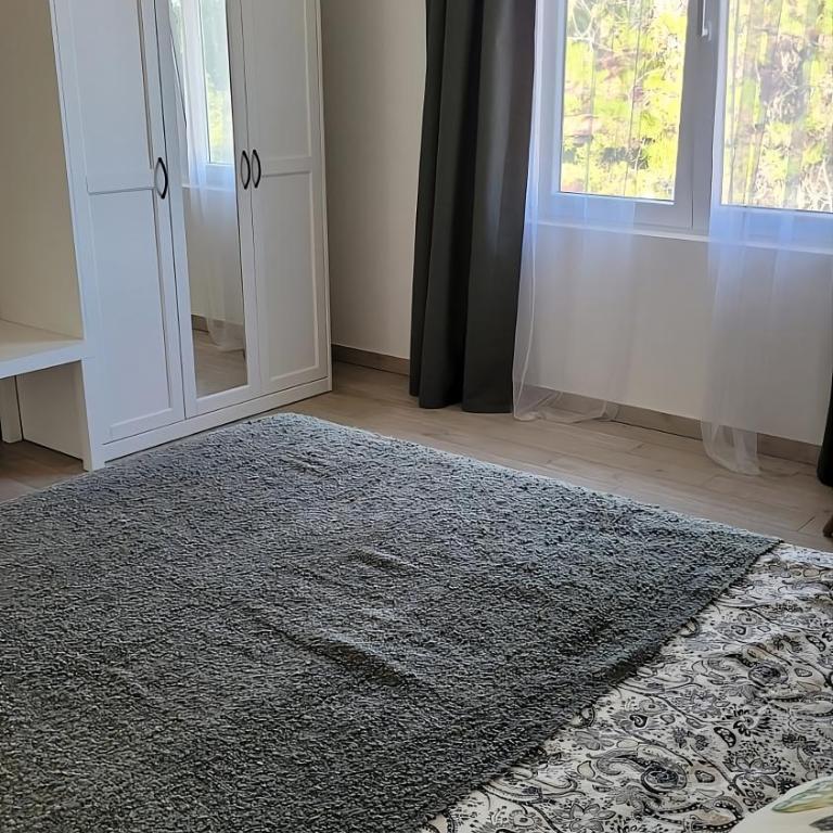 Guest House "Country Mornings" - Double Room with Shared Bathroom - 5