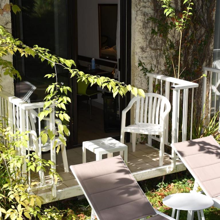 Villa Borghese, The Originals Relais - Double Room with Garden - 1