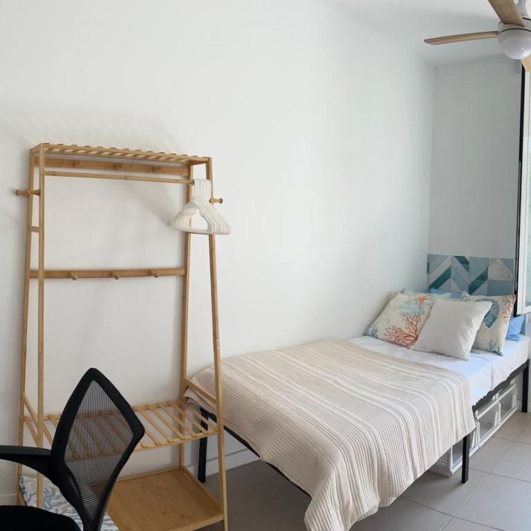 Barcelona's Gem - Standard Single Room with Shared Bathroom - 4