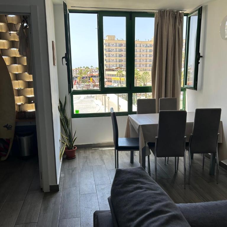 LAS OLAS heated pool - Two-Bedroom Apartment - 10