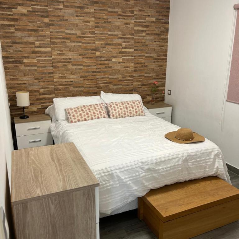 LAS OLAS heated pool - Two-Bedroom Apartment - 13