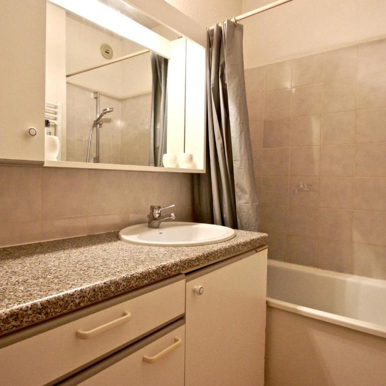 Joli 2 pièces 4/5 pers, au pied des pistes, terrasse sud - Appartement 1 Chambre - 8