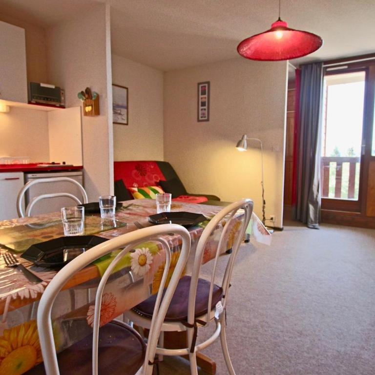 Studio cabine 4 pers, sud, pistes, Chamrousse - FR-1-340-75 - Studio - 4