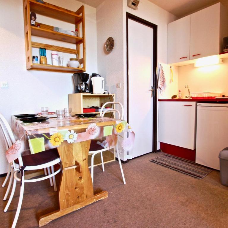 Studio cabine 4 pers, sud, pistes, Chamrousse - FR-1-340-75 - Studio - 9