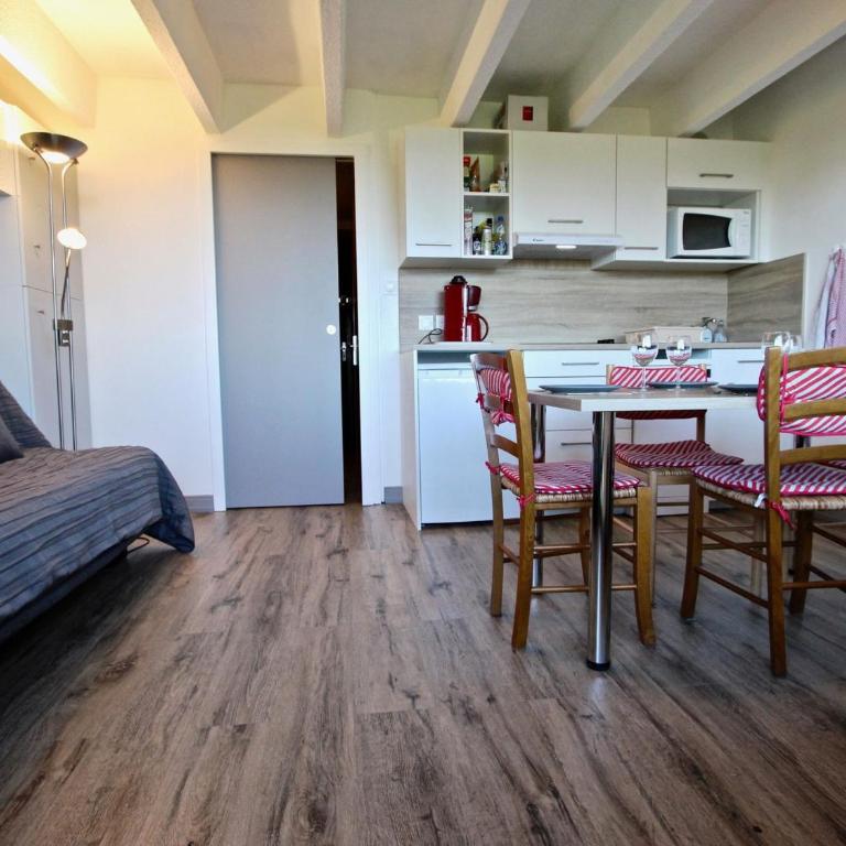 Studio cabine avec balcon et parking couvert - FR-1-340-186 - Studio - 3