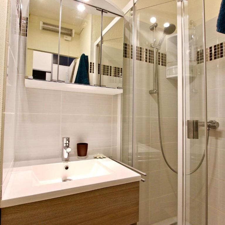 Charmant studio cabine 3* sud, proche pistes - Chamrousse - FR-1-340-226 - Studio - 22