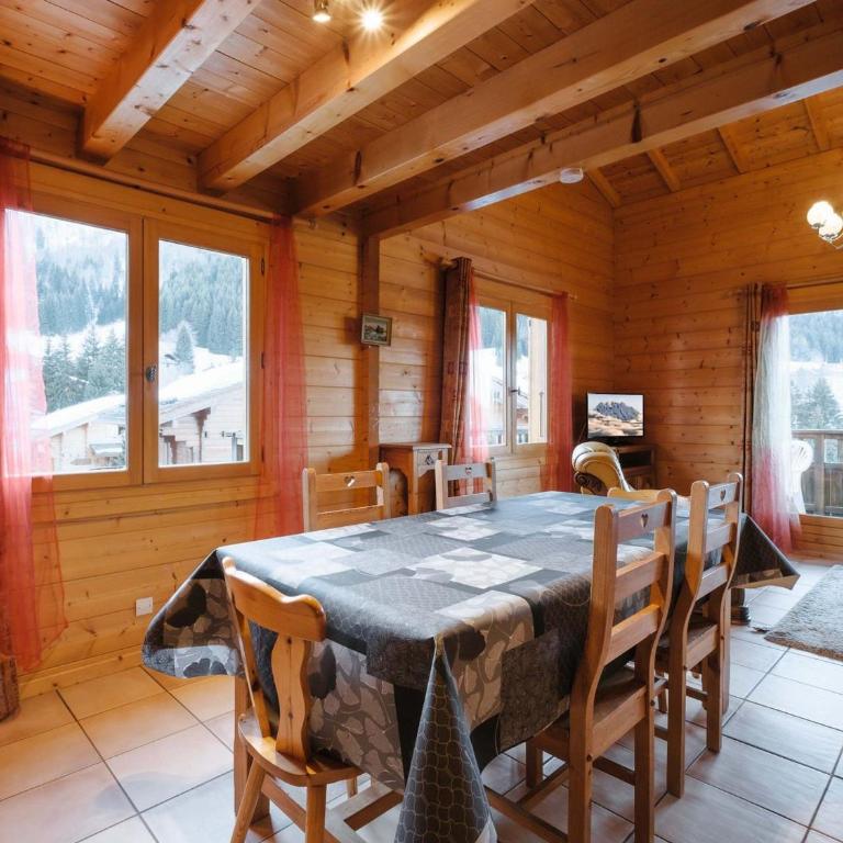 Chalet lumineux 3***, 3 chambres, 6 pers., WIFI, proche pistes - FR-1-304-277 - Appartement - 6