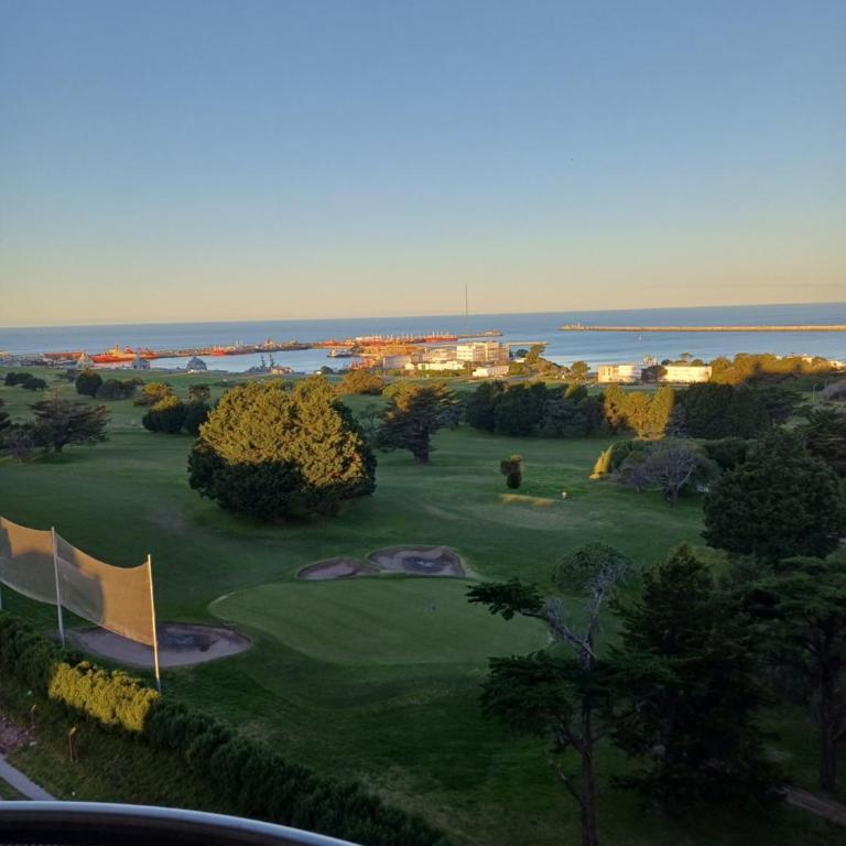 Vistas del Golf de Playa Grande - Apartamento de 2 dormitorios con vistas - 2