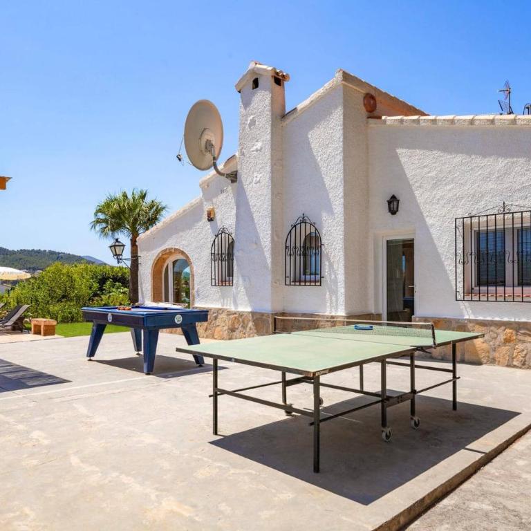Villa Seniola by Villa Plus - Villa - 11