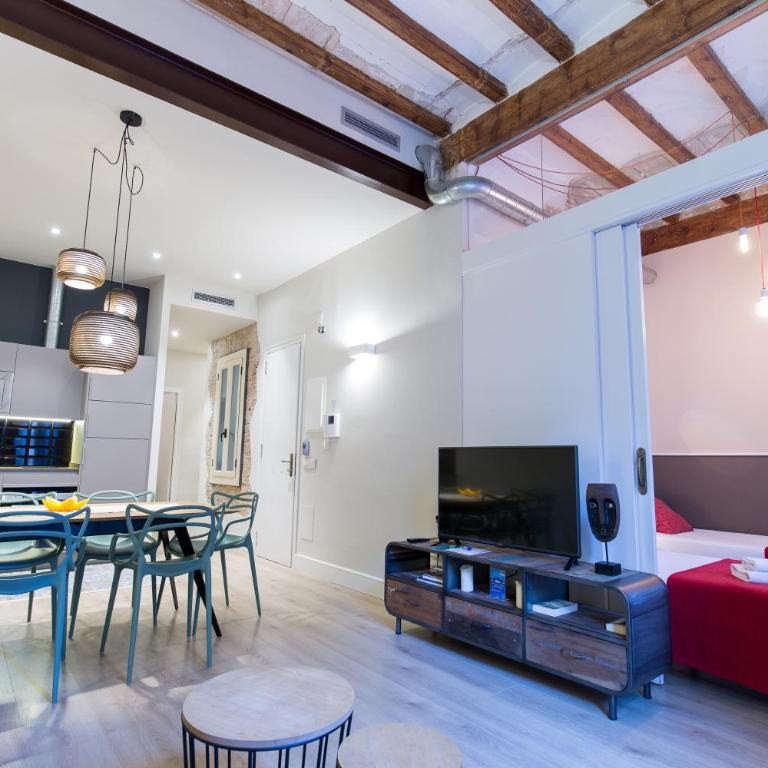 Weflating Suites Sant Antoni Market - Three-Bedroom Apartment - 21