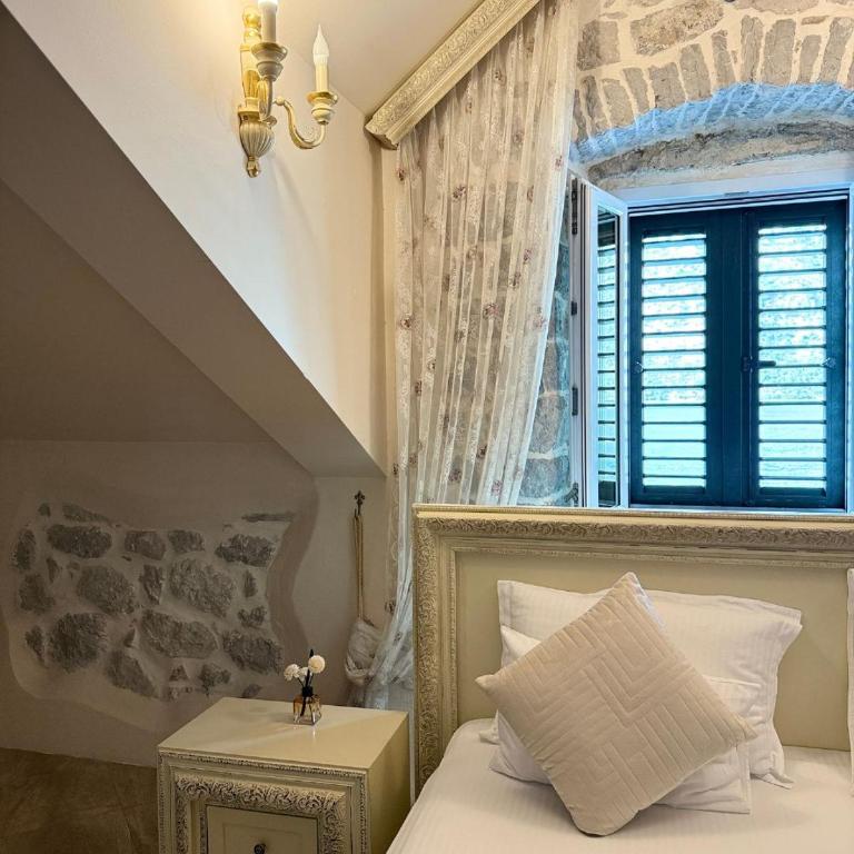 Casa del Sol Rozalija Luxury Rooms - Suite with Sea View - 12