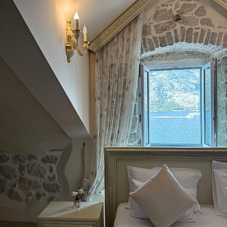 Casa del Sol Rozalija Luxury Rooms - Suite with Sea View - 10