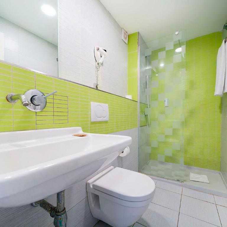 Servatur Riosol - Habitación Doble Clásica con balcón pequeño - 3