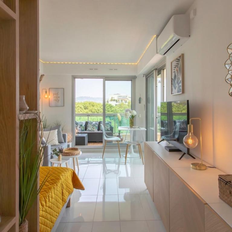 C3 Staywizus - Studio Facing Sea and Beach - Wifi, AC, terrace - Appartement 1 Chambre - 1