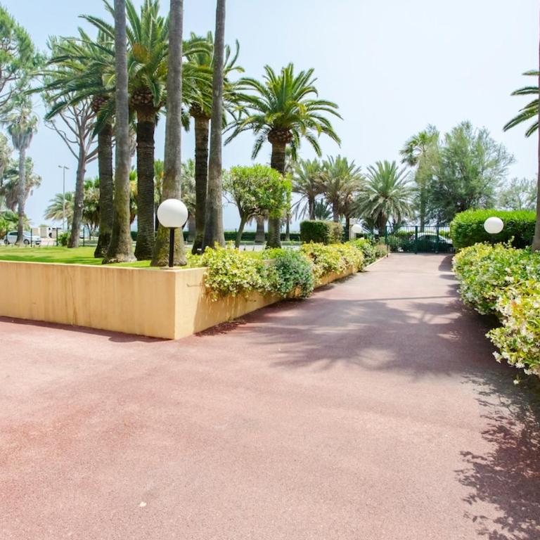 C3 Staywizus - Studio Facing Sea and Beach - Wifi, AC, terrace - Appartement 1 Chambre - 7