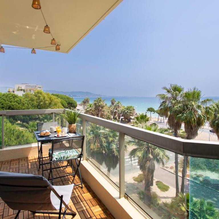 C3 Staywizus - Studio Facing Sea and Beach - Wifi, AC, terrace - Appartement 1 Chambre - 26